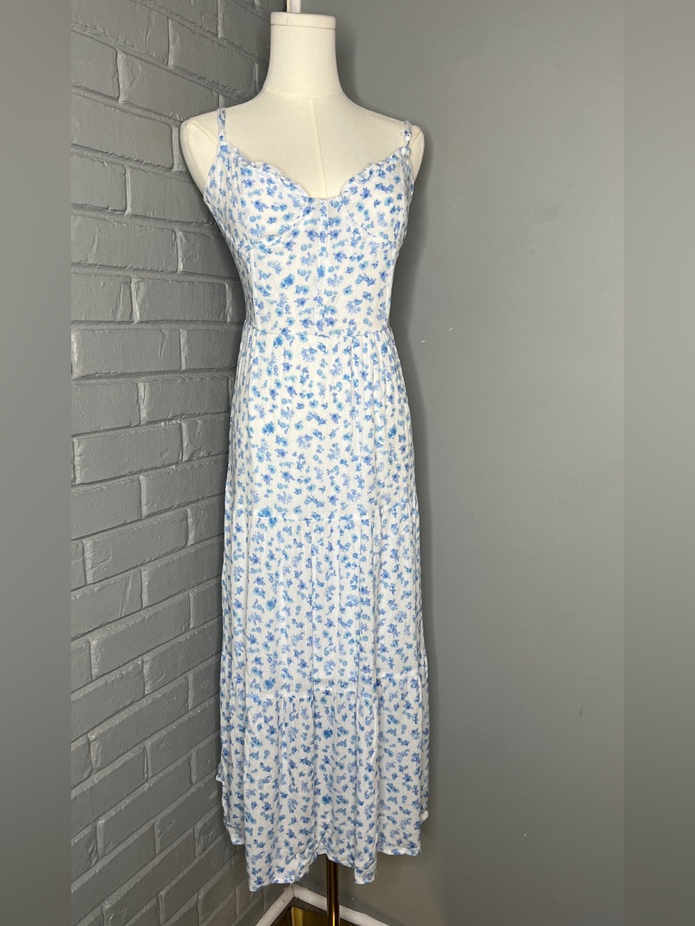Dee Elly Dainty Blue Floral Mid-Calf Tiered Sundress Size Large